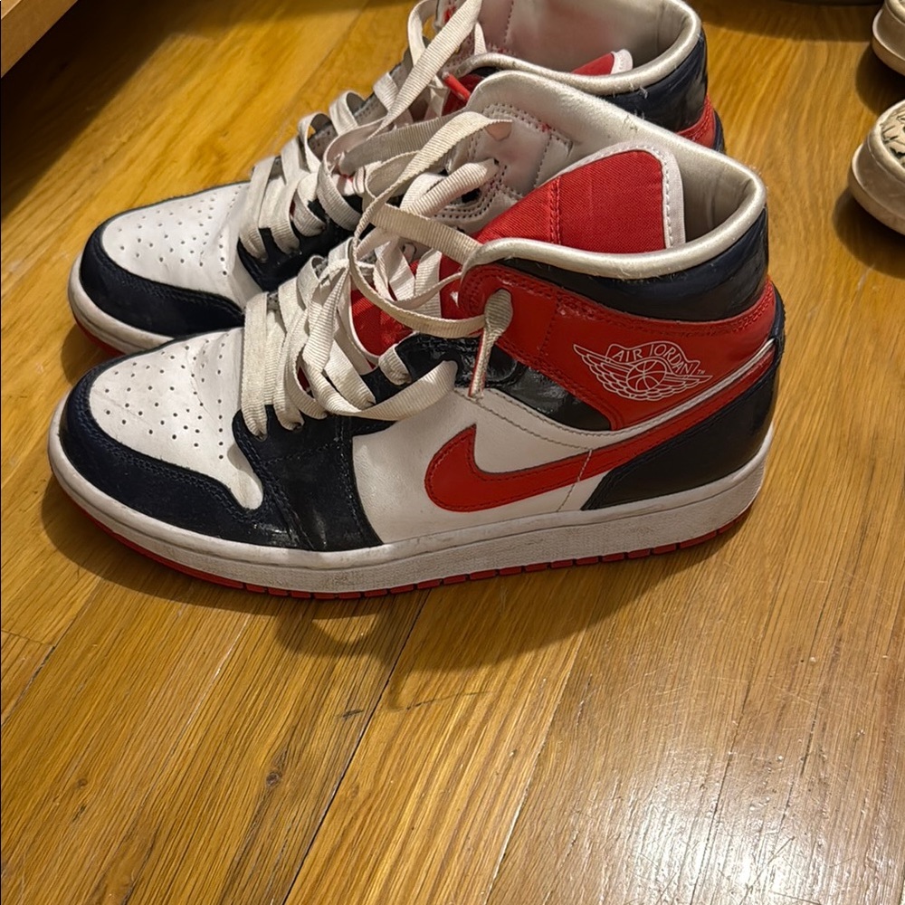 Nike Air Jordan 1 High OG Red/Blue/White Sneakers like brand new